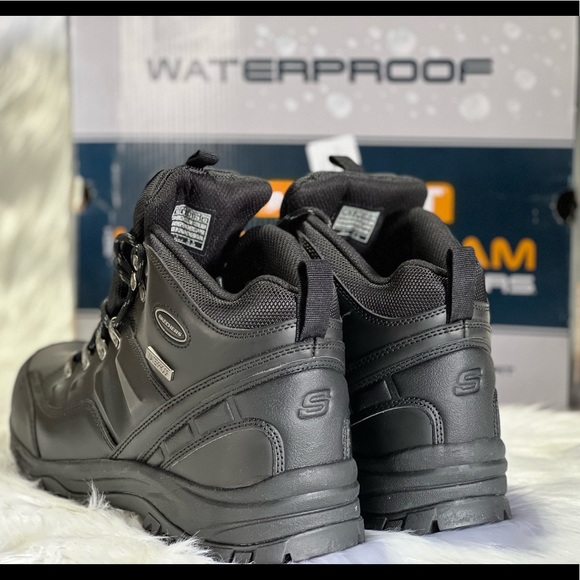 New SKECHERS Relaxed Fit Resment Traven boots - Picture 3 of 11